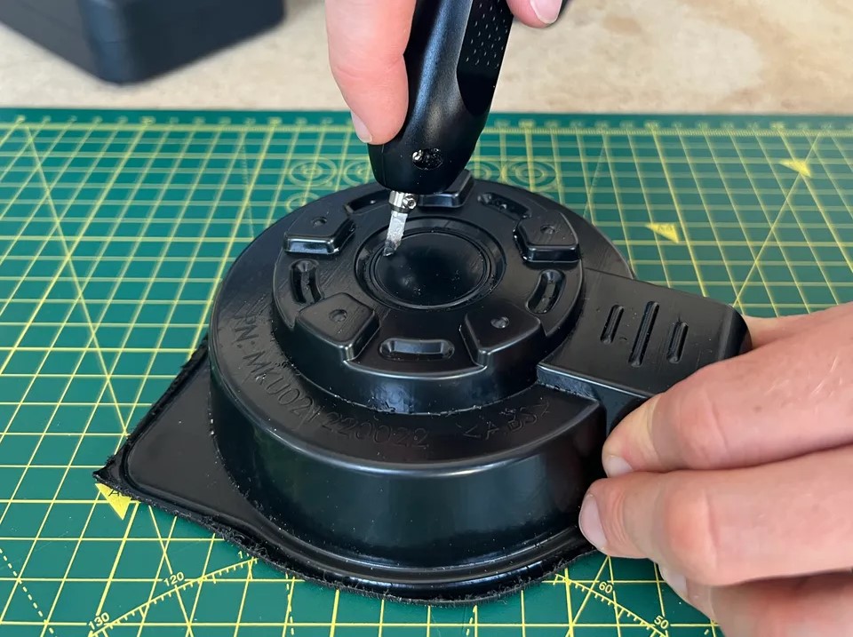 用超聲波切割機切割 ABS 4mm 用超聲波切割機切割 ABS 4mm