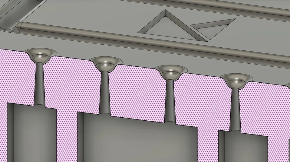 熱成型模板上的錐形氣孔