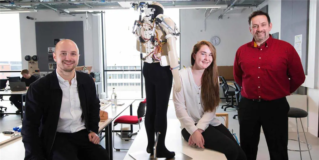 3D列印外骨骼(exoskeleton) 3D列印外骨骼(exoskeleton)